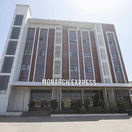Monarch Express Chakan Hotell Eksteriør bilde